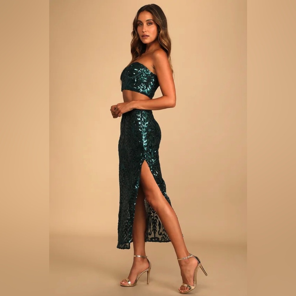 Lulu's Green Sequin One Shoulder Midi Dress